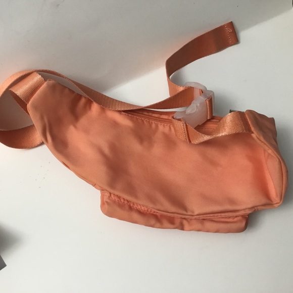 Fila Fanny Pack / Belt Bag - Picture 5 of 5